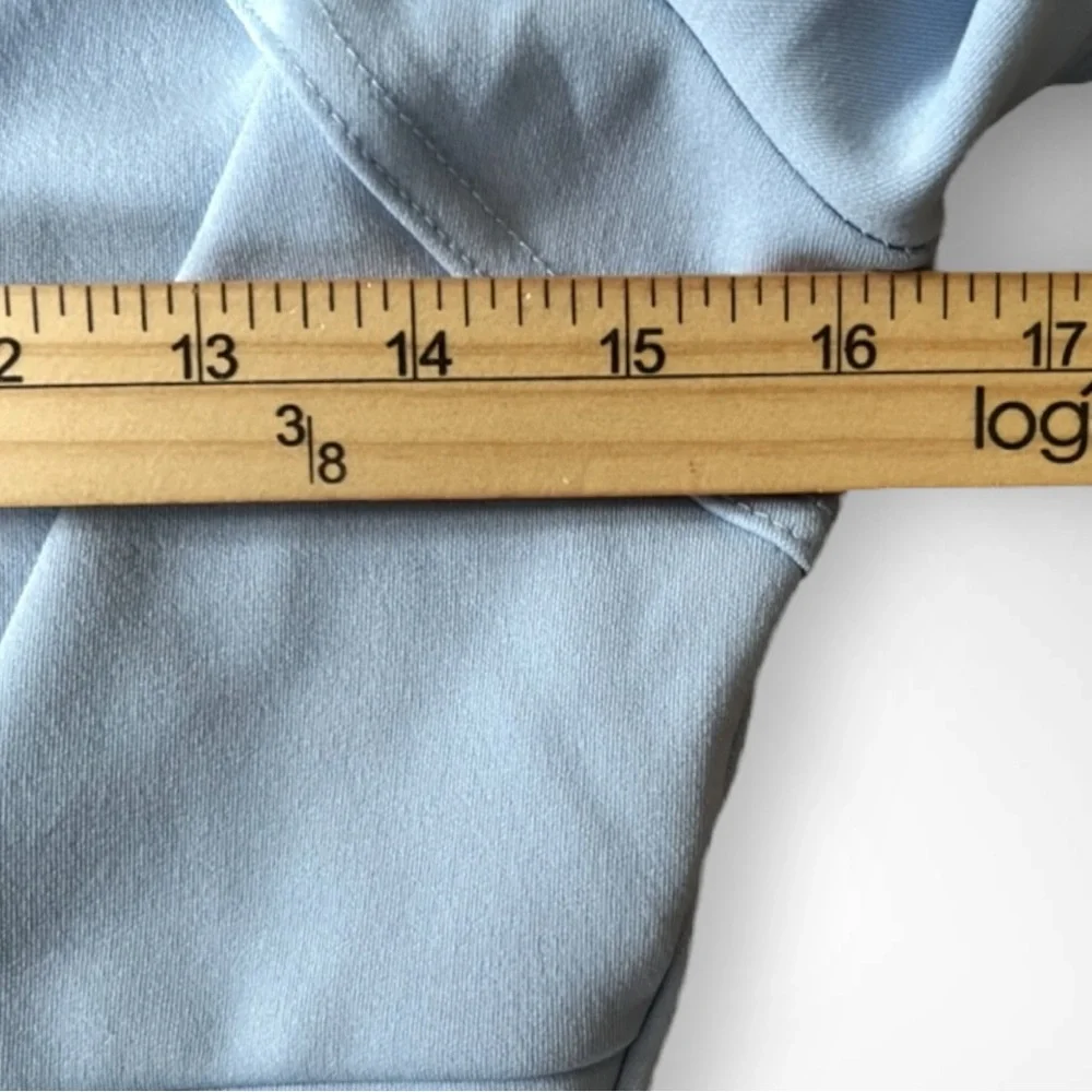 BOOHOO Light Blue Long Sleeve Cut Out Crop Top Size 8 | EUC‎ - Picture 8 of 8